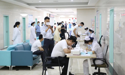 河南圣德醫(yī)院圓滿完成信陽市“兩會(huì)”人員核酸檢測(cè)任務(wù)